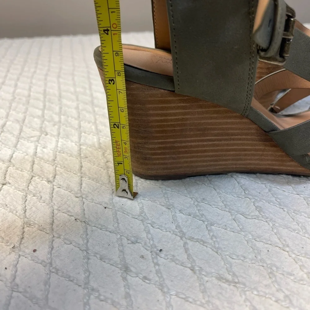 Crown Vintage greyis/ green (dark sage)Wedge Sandals
